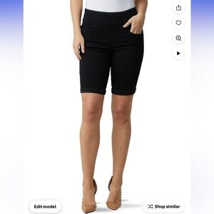 NWT Women's Rock & Republic Black Stretch Fever Bermuda Shorts Size 4